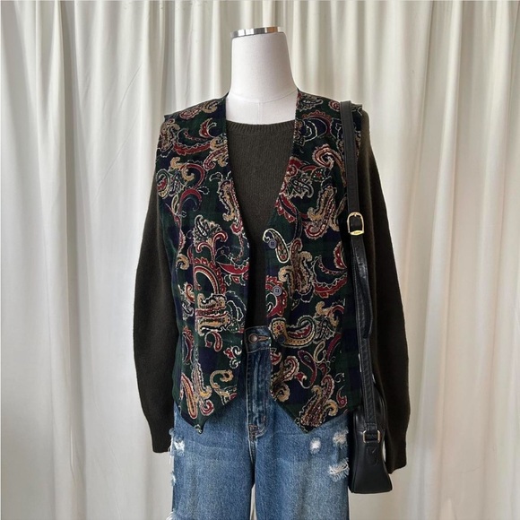 Vintage 1990s Talbots Green paisley vest with a retro vibe size Medium. - Picture 5 of 8